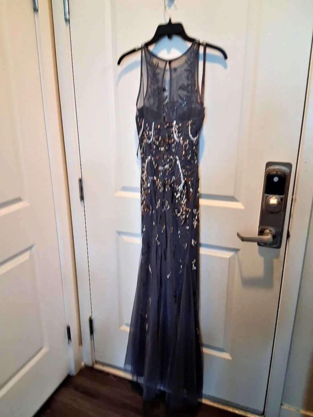 Aidan Mattox Sequin Maxi Dress in Gray Size 2 Like New